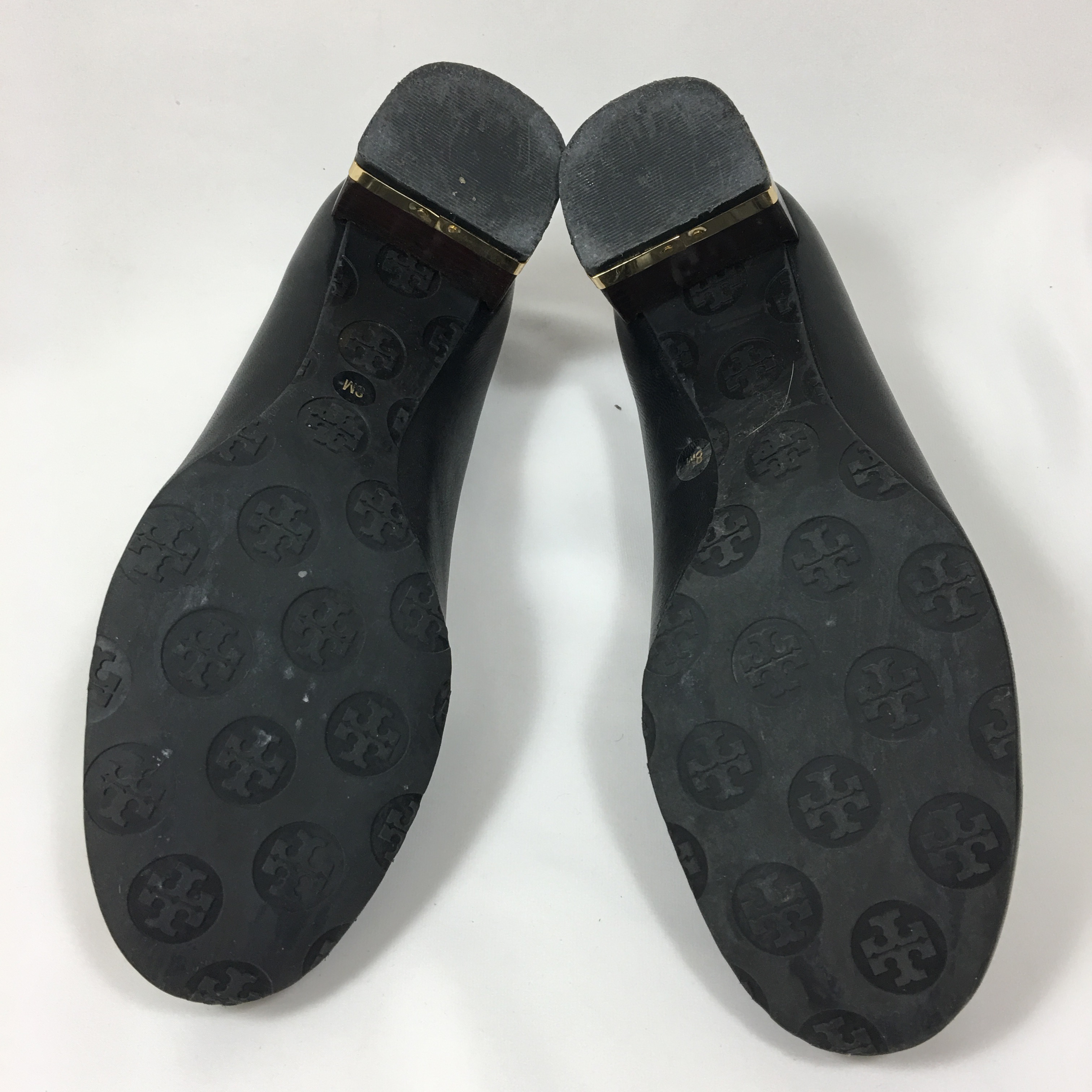Tory-Burch-black-pumps-rubber-soles - Still in fashion